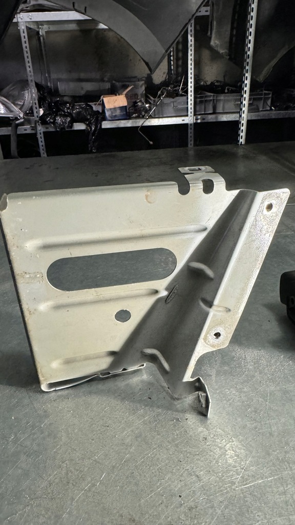 фото №11, Renault master opel movano iii кронштейн крила 03d25312r