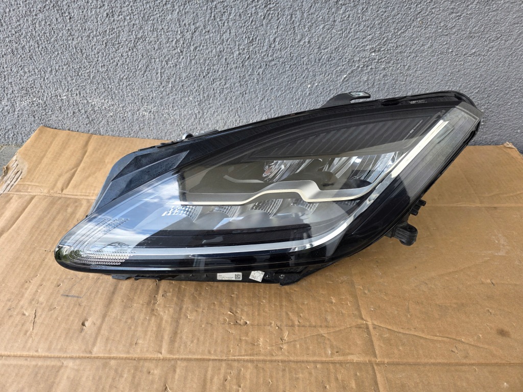 Купить Фара перед передняя левая led j9c3-13w030-bd jaguar e-pace