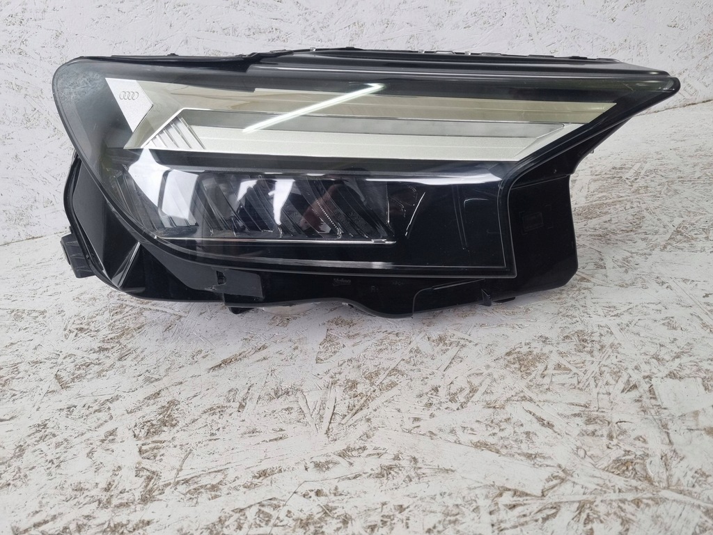 фото №1, Audi q4 sportback e-tron лампа перед 89a941034