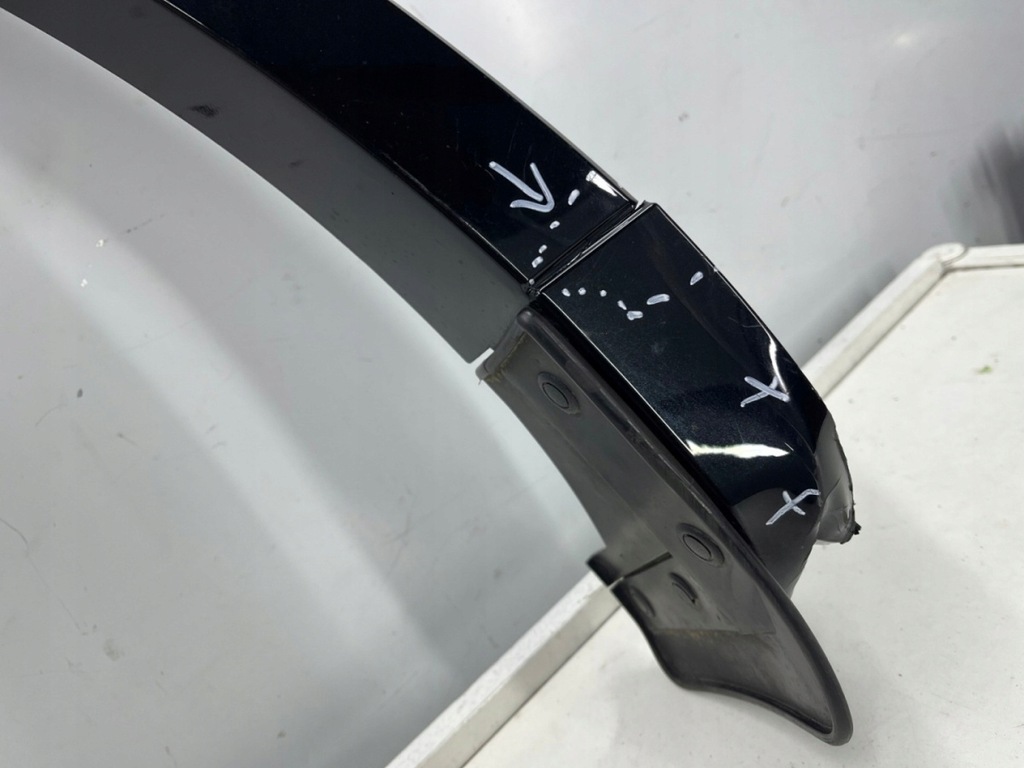 фото №13, Молдинг mazda cx-60 22r.- правий задній край підкрилок крила накладка