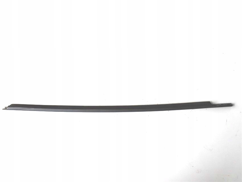 фото №1, Молдинг уплотнитель передняя правая hyundai i20 i 5дверь 2008-2012 rok