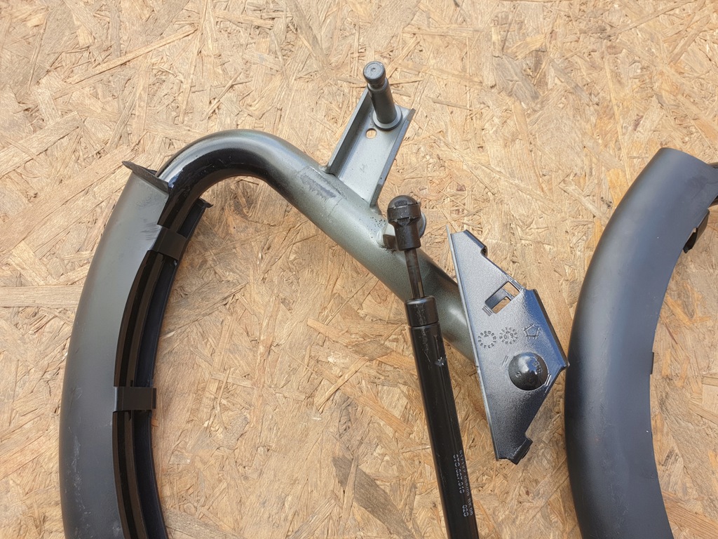 фото №10, Audi a5 8t coupe петлі кришки багажника