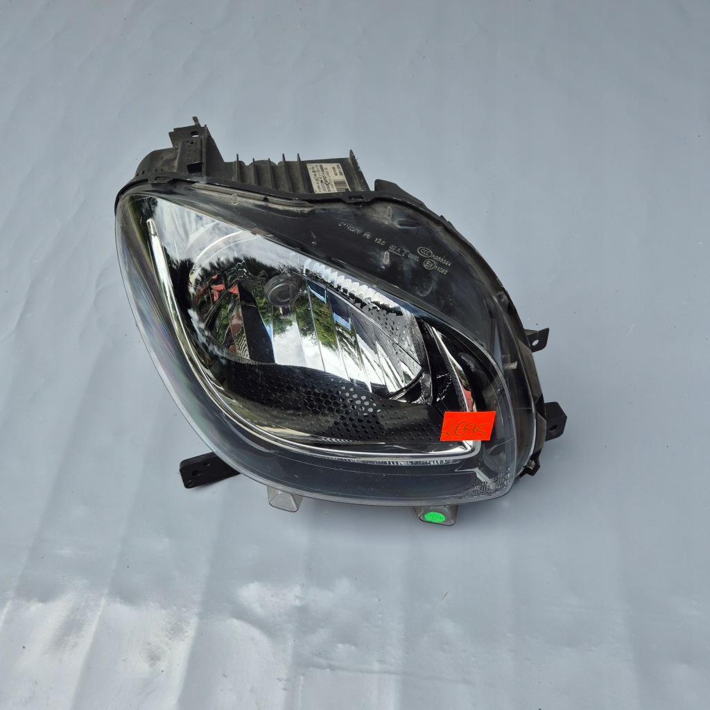 фото №1, Smart fortwo лампа правая перед 260105436r