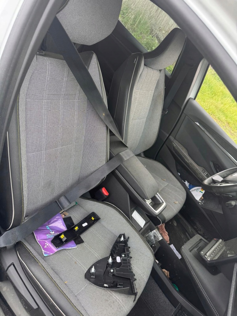 фото №1, Сидіння заднє сидіння сидіння салон оббивка перед задня renault megane v e-tech