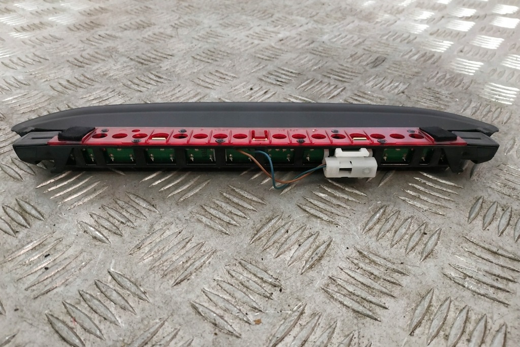 фото №11, Додаткова лампа стоп bmw 3 coupe e92 022403 2.0l дизель 130kw 2008