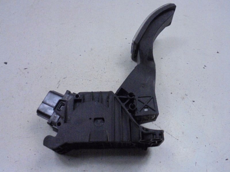 фото №6, Audi a3 8v потенциометр газа 2.0tsi 5q172350k