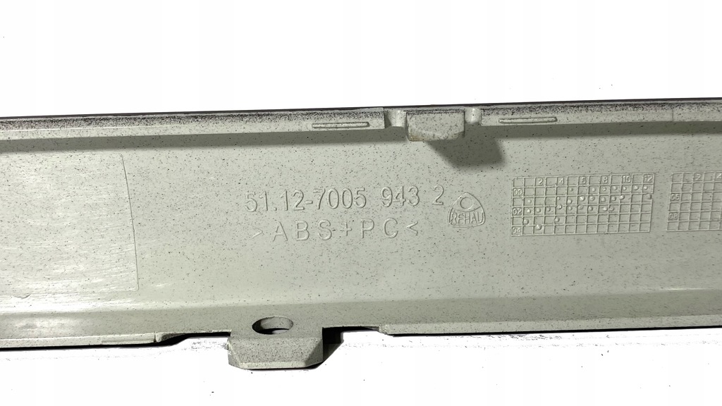 фото №12, Молдинг бампера задня bmw e39 sedan 7005943