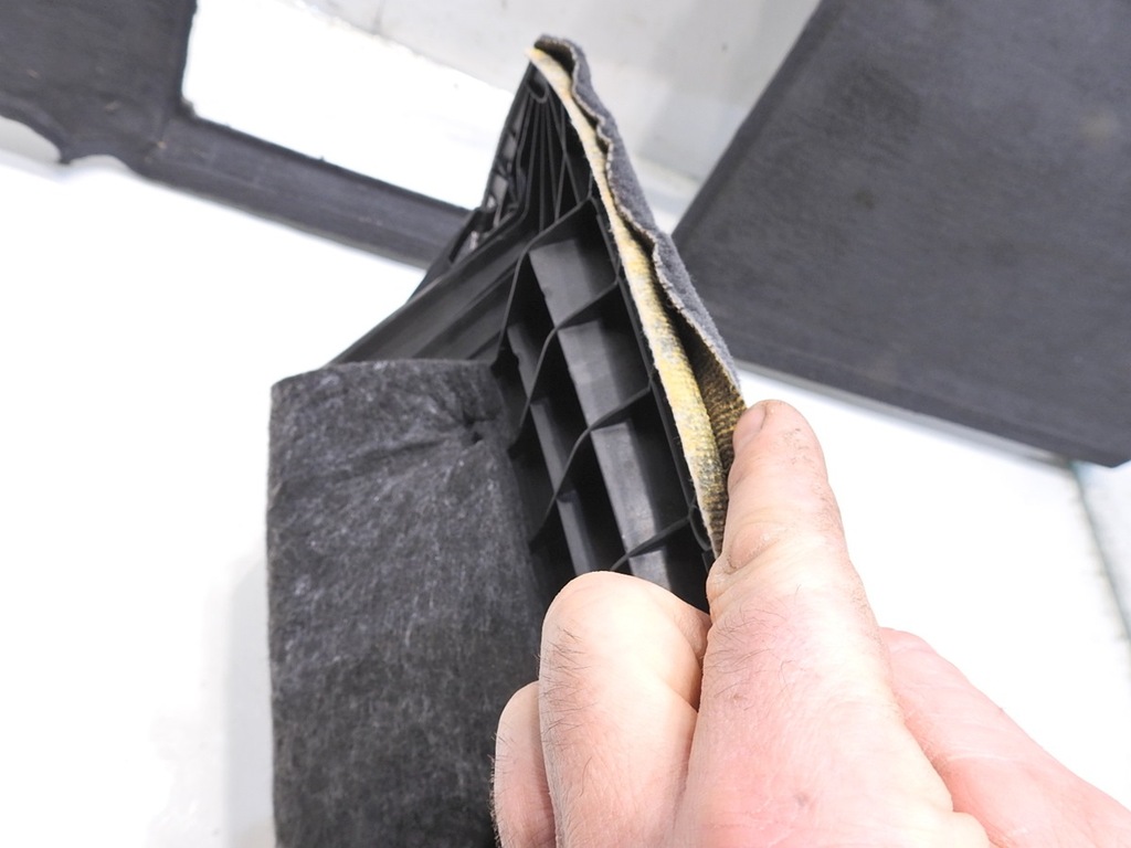 фото №10, Обивка багажника левый задняя audi a6 c6 avant