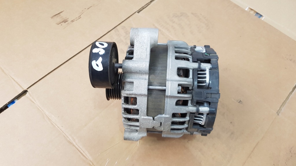 Купити Генератор bmw g30 g31 g11 8575059