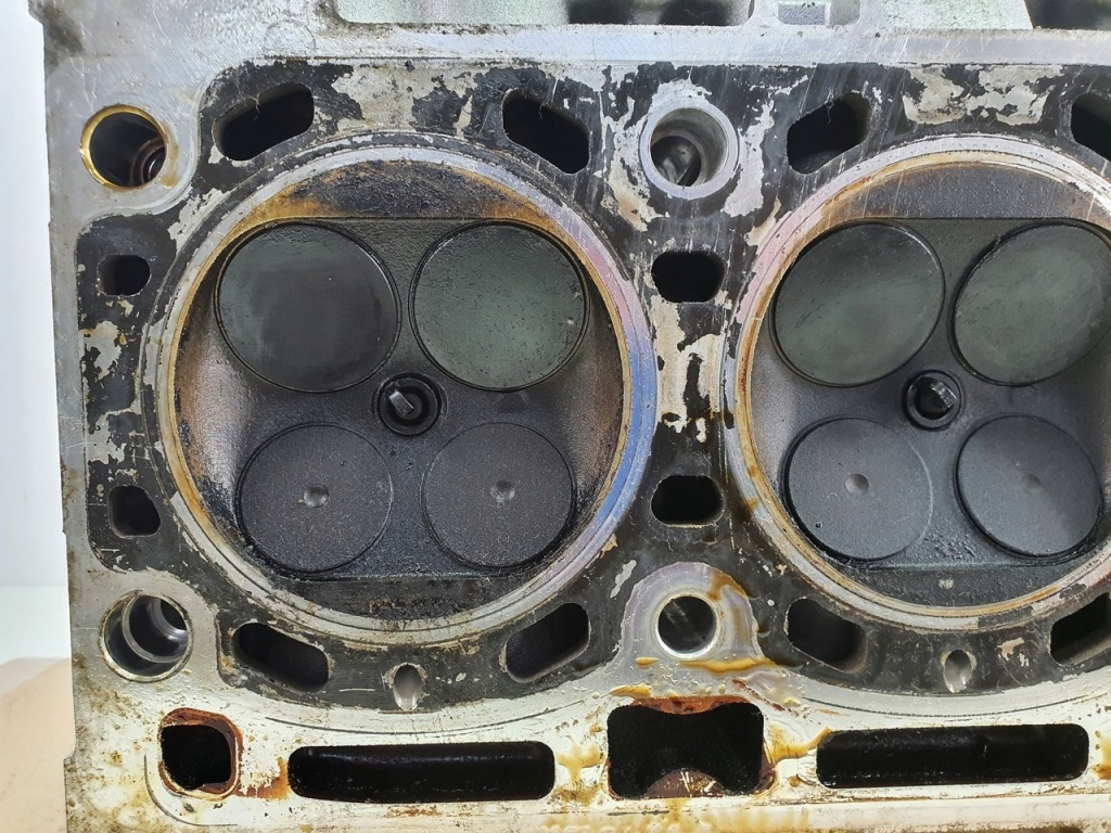 фото №11, Головка двигателя citroen c5 3.0 10fj2h 9631076610