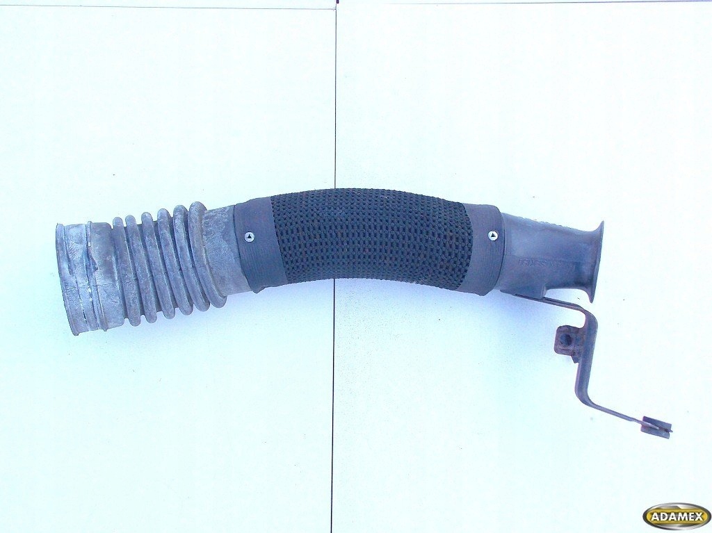 Toyota rav4 2.0 vvti 01r - труба фильтра воздуха Доставка