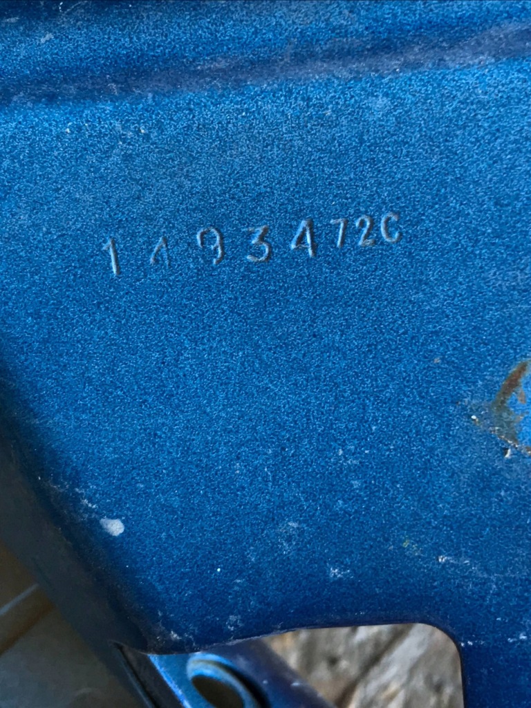 Tesla model y 20-25 крило правий перед 1493472c Оригінал