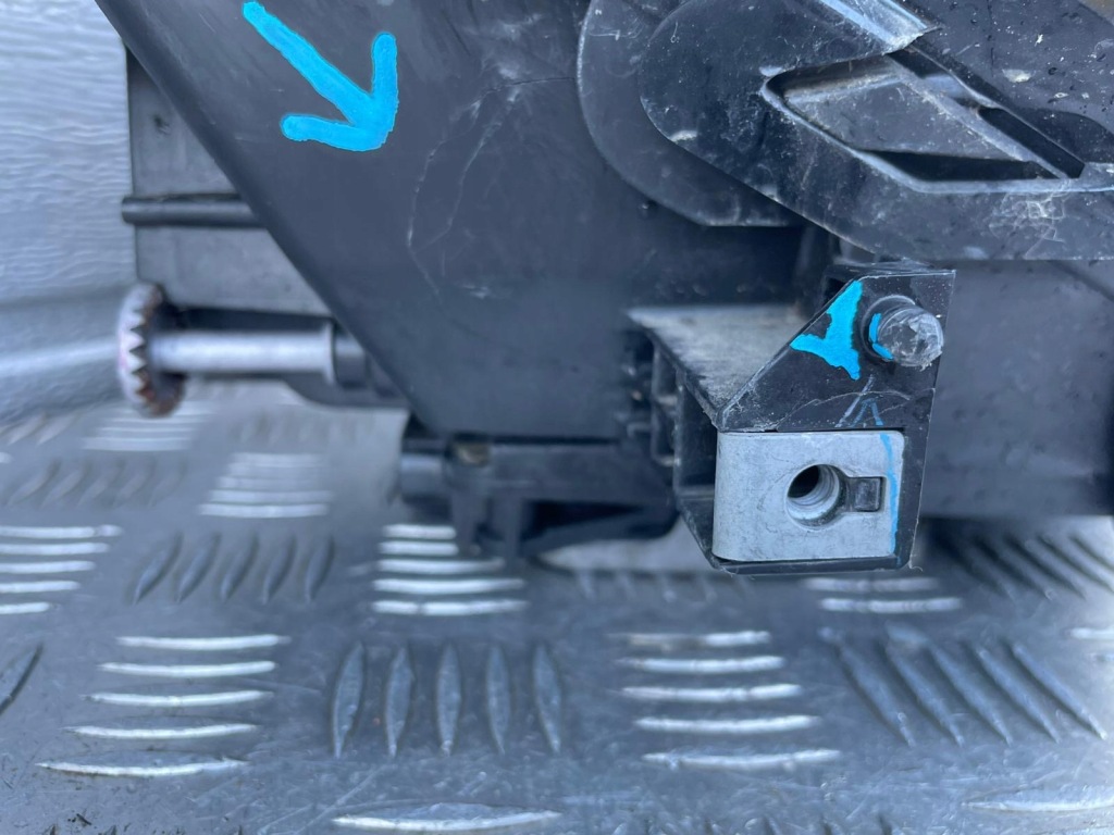 Lexus nx рестайлинг  фара левая правый  перед full led eu. 89907-78100 89908-78100 Киев