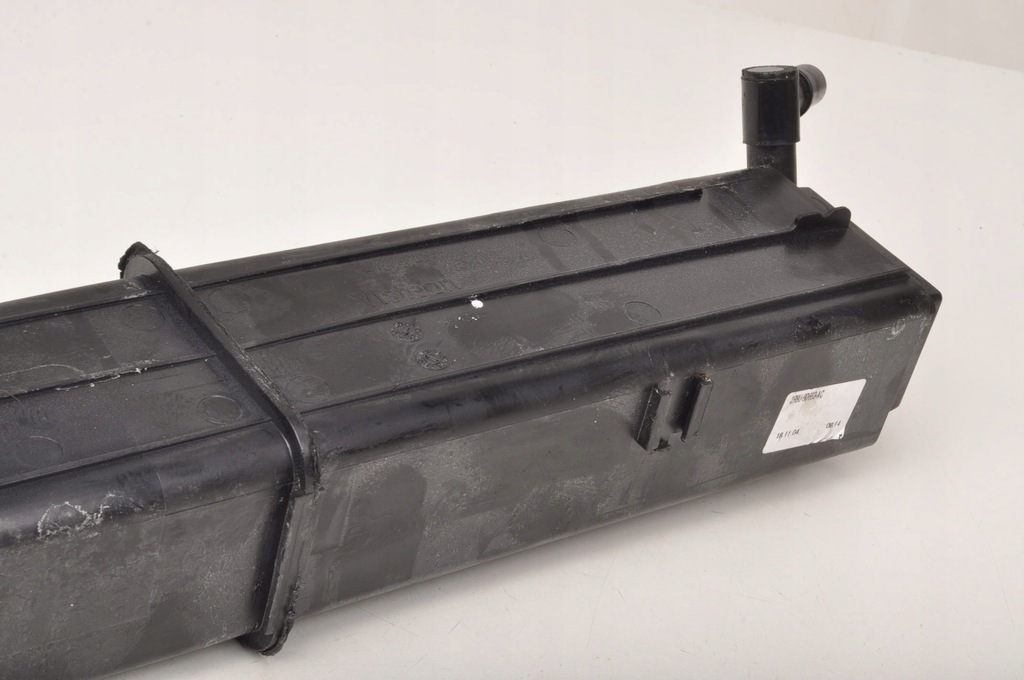 фото №8, Aston martin db9 6.0 фильтр угольный 2r8u-9d653-ac