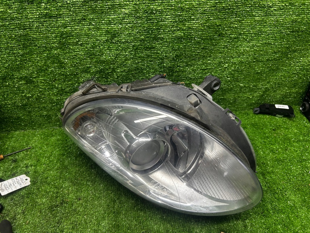 фото №2, Mercedes w251 r-klasa фара лівий перед лампа a2518200161
