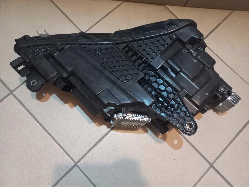 фото №10, Skoda оригинальный номер 3v1941015d лампа