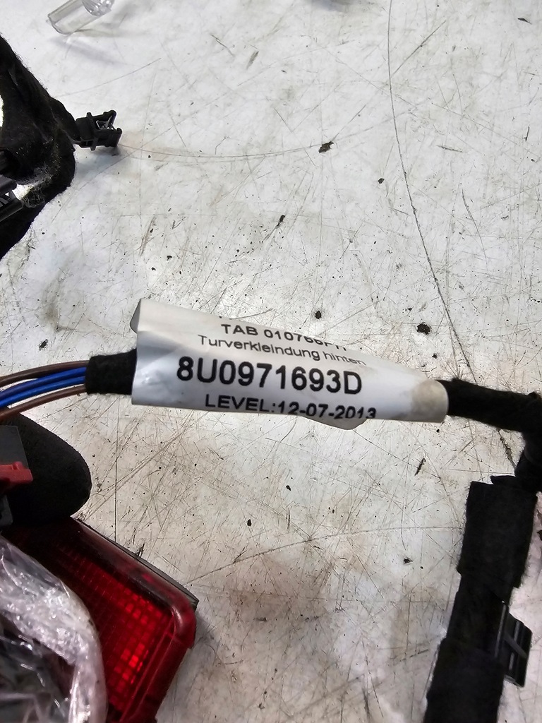 фото №11, Джгут проводка обшивка дверей двері ambiente audi q3 8u комплект