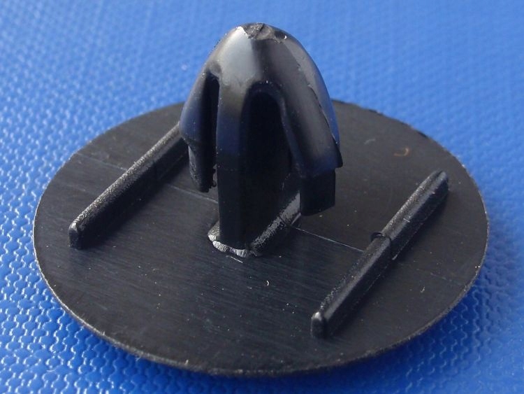 фото №2, 10x toyota auris avensis aygo camry клипса 8 капот