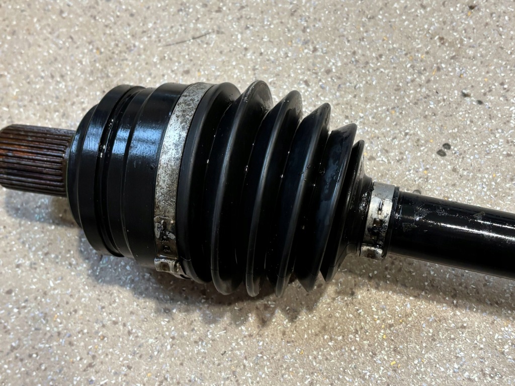 Привідний вал задня задній сторона права mercedes-benz gle w167 a1673507301 Недорого