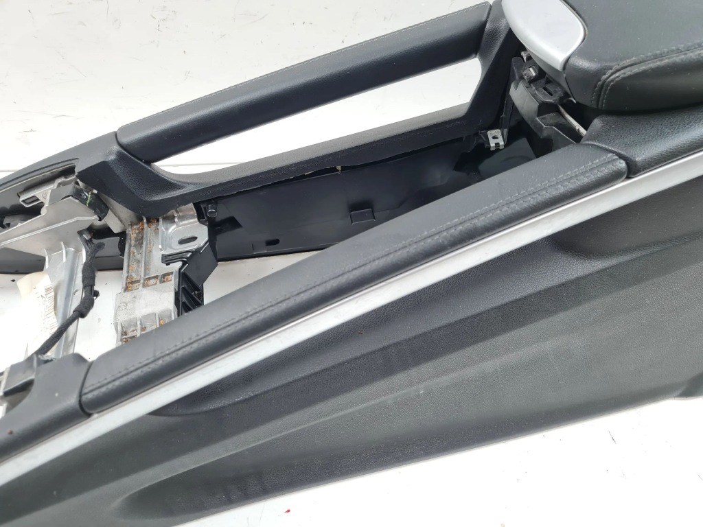 2011 mercedes-benz gl x164 подлокотник консоли a1646830458 Киев