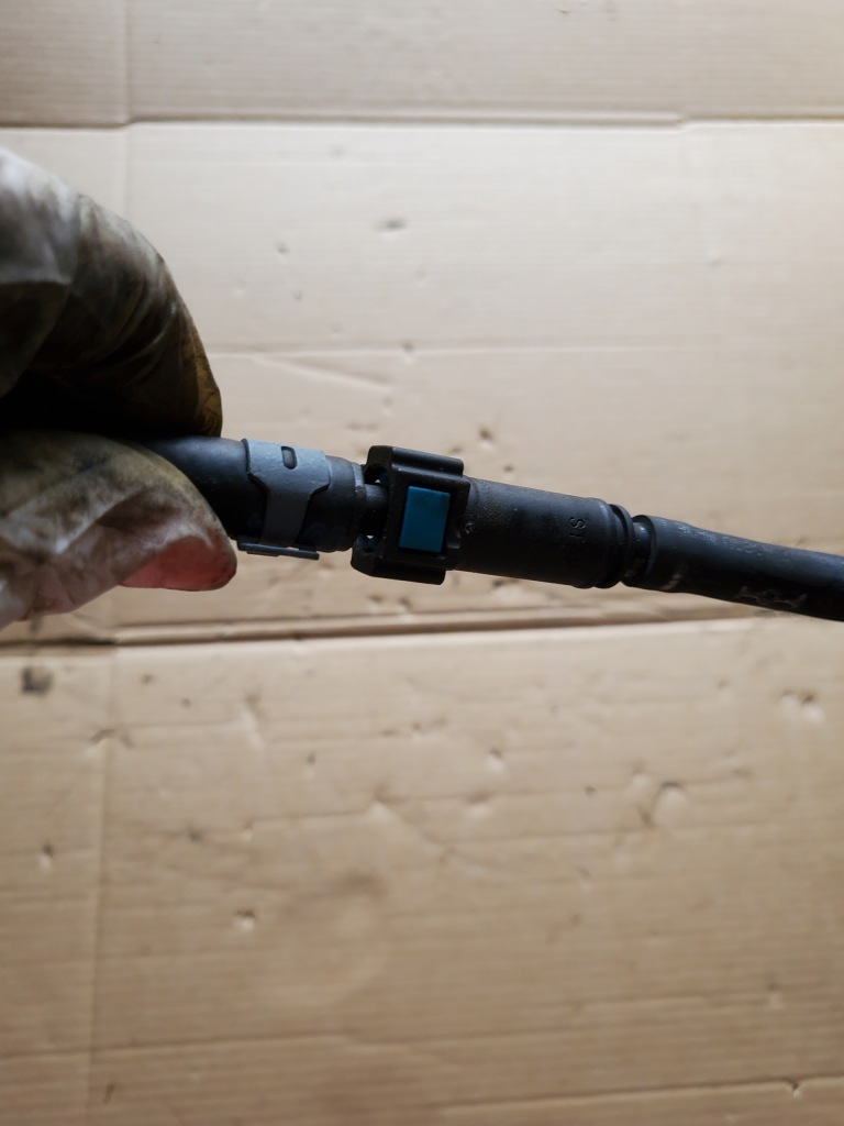 фото №3, Шланг трубка масла масляный volvo xc90 ii 2.0d d5