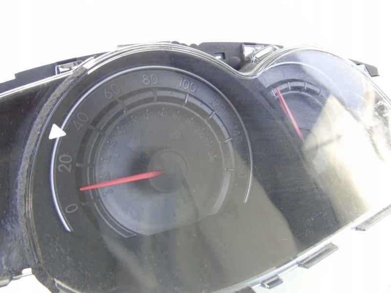 фото №3, Toyota verso 2.2 d4d счетчик приборы 09-