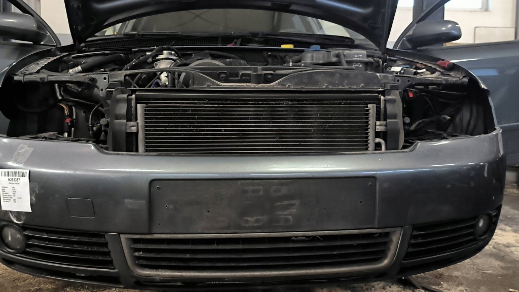 фото №1, Бампер перед lx7z audi a4 b6