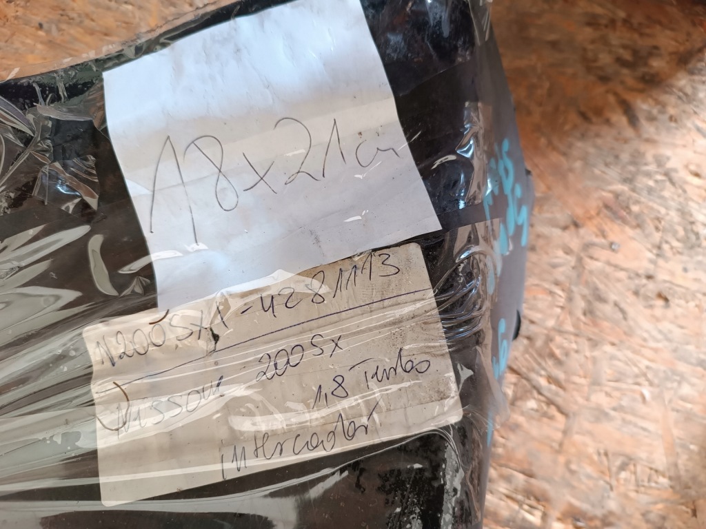 Интеркулер радиатор nissan 200sx 1.8 turbo 62684-35f00 18x21cm Цена