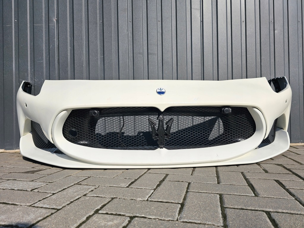 фото №1, Maserati mc20 mc 20 бампер перед передний