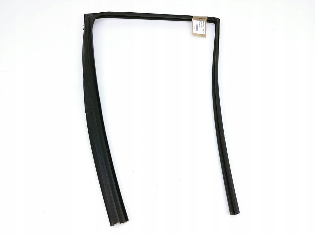 фото №1, Прокладка стекло дверь перед toyota chr 68142-f4010