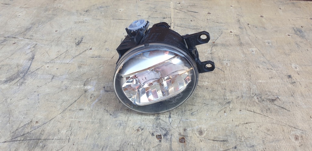 фото №2, Протитуманна фара правий led lexus ct200h