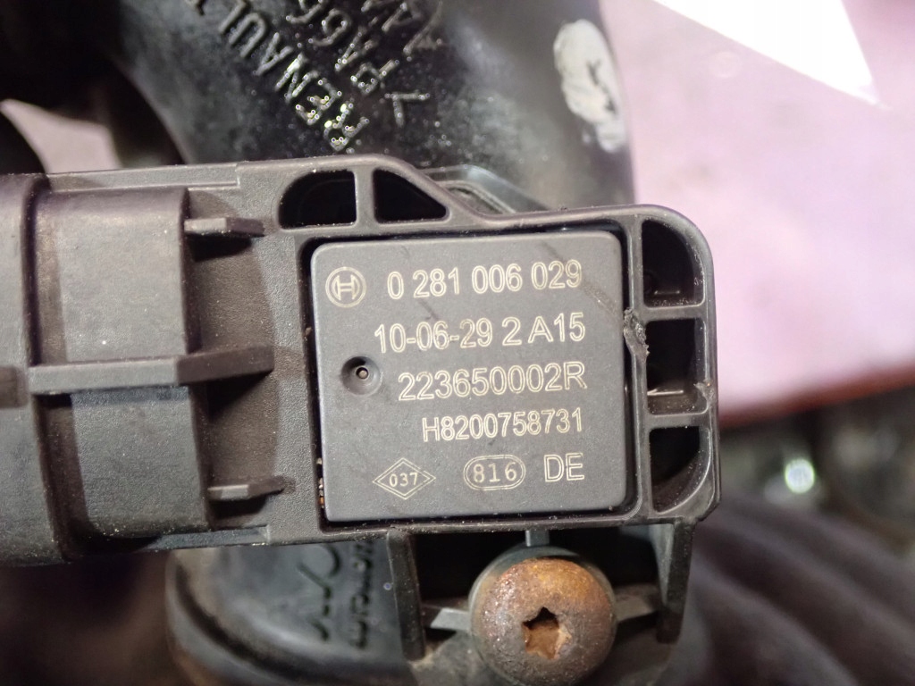 Renault megane 3 1.4 шланг интеркулер датчик 144630001r 0281006029 Недорого