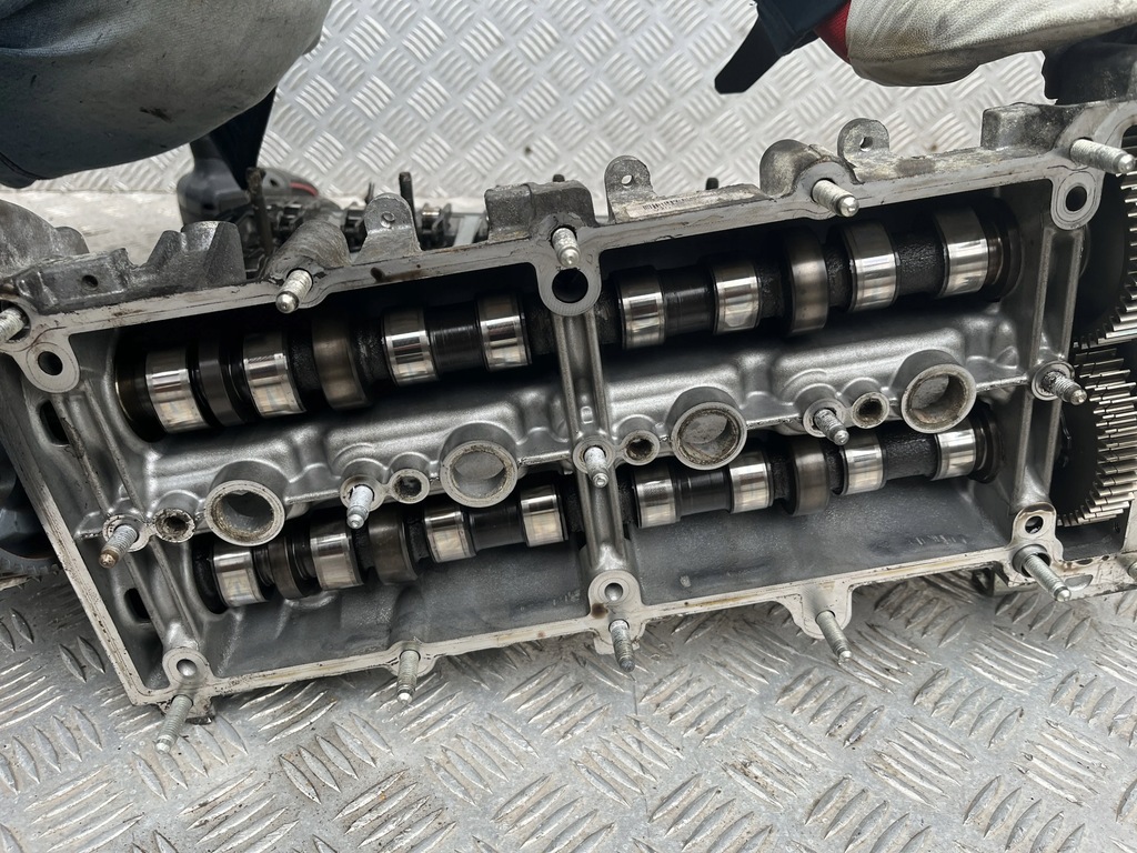 фото №9, Головка комплектная валы alfa romeo giulietta 10- 2.0 jtd 55213844