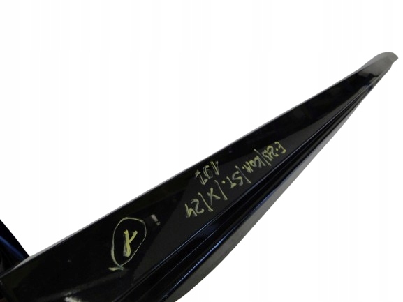 фото №1, Mercedes e klasa 213 w213 молдинг порог левая amg 197