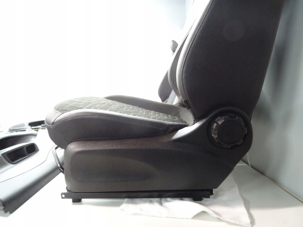 Opel corsa e 5d сидіння заднє сидіння сидіння ремені обшивки оббивка двері комплект Зі Шроту