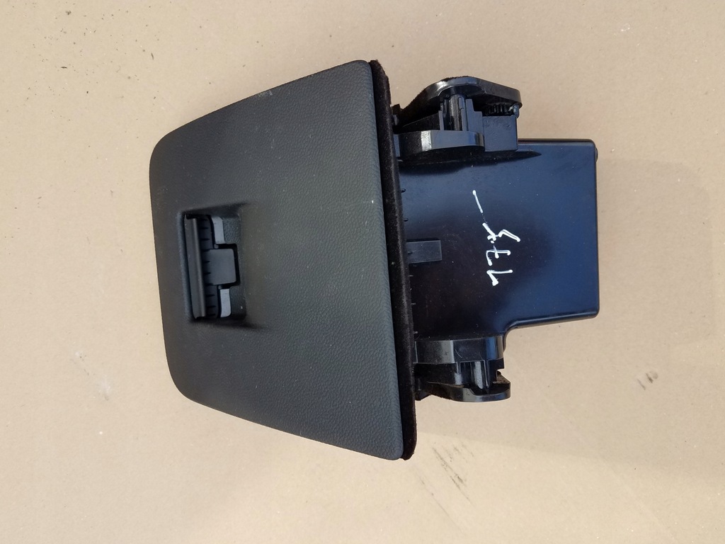 фото №1, Бардачок панели -водитель stelvio