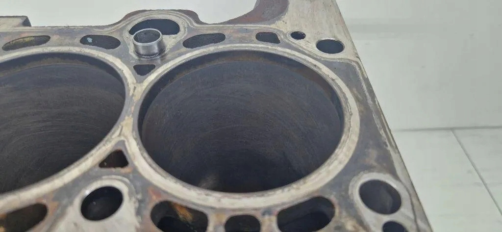 фото №13, Блок двигуна bmw 3 touring e91 7786664 2.0l дизель 2006