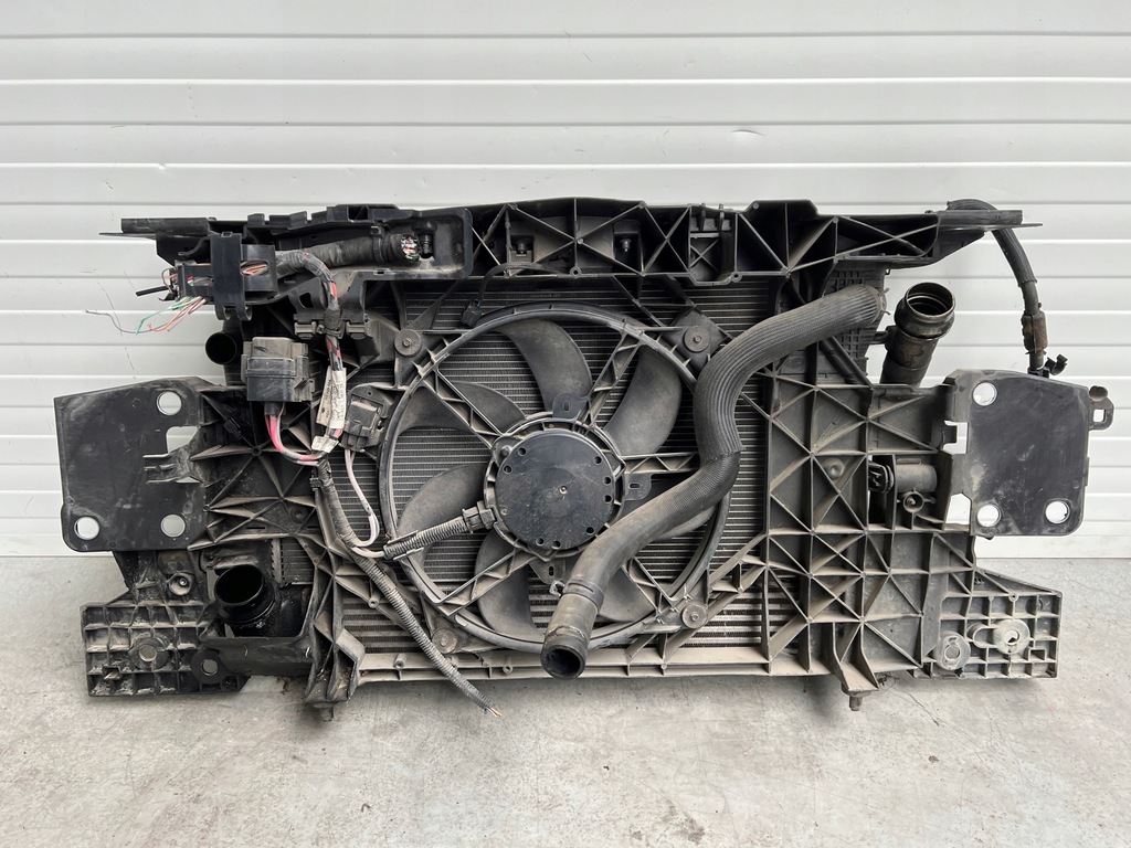 фото №13, Pas передний радиатор renault megane iii