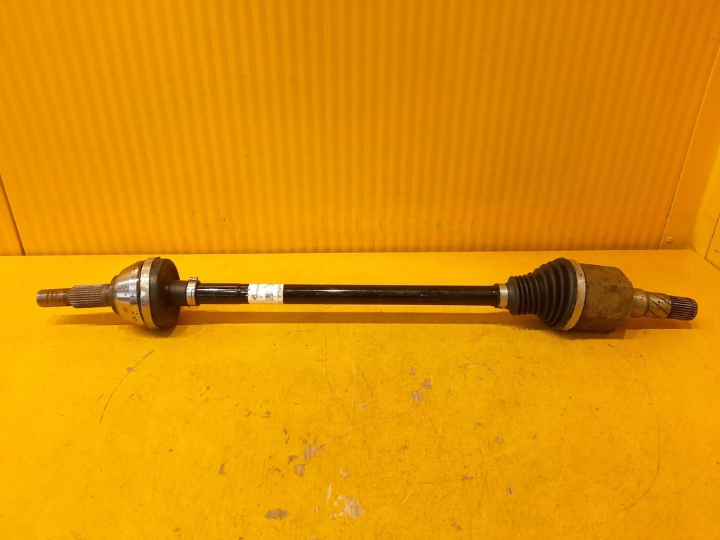 фото №1, Tesla model y привідний вал задня задня p1188165 00 a