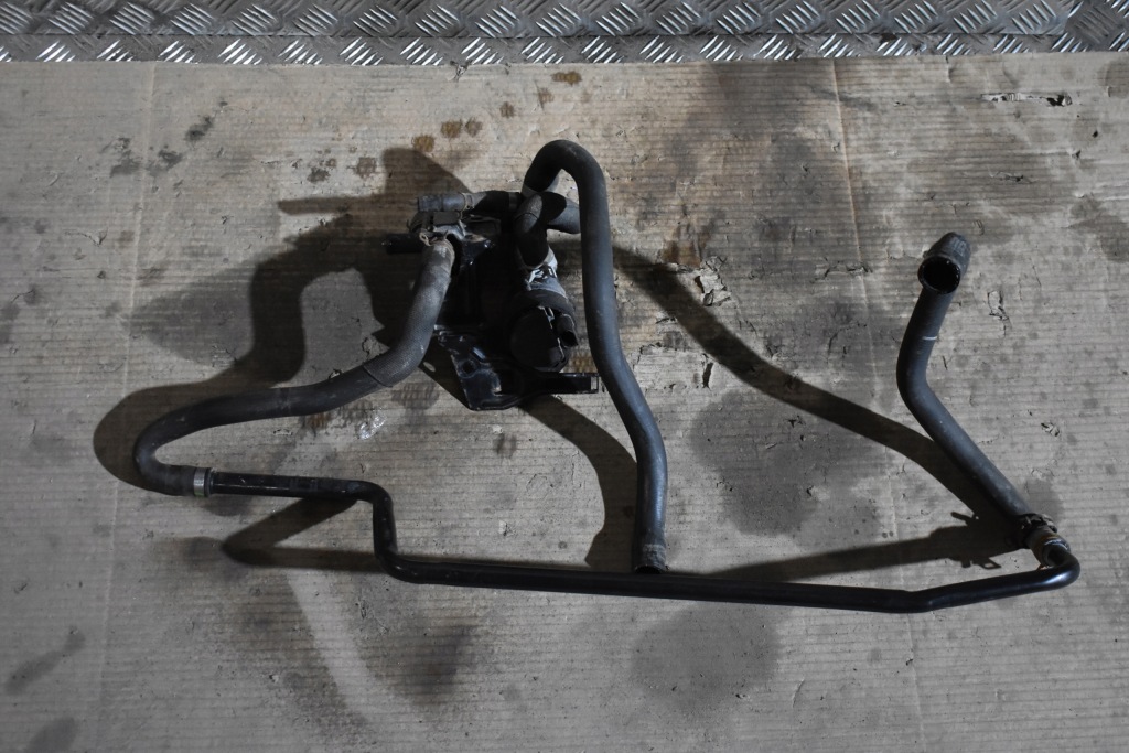 фото №1, Idealna магистраль wody помпа mercedes w166 350cdi 1