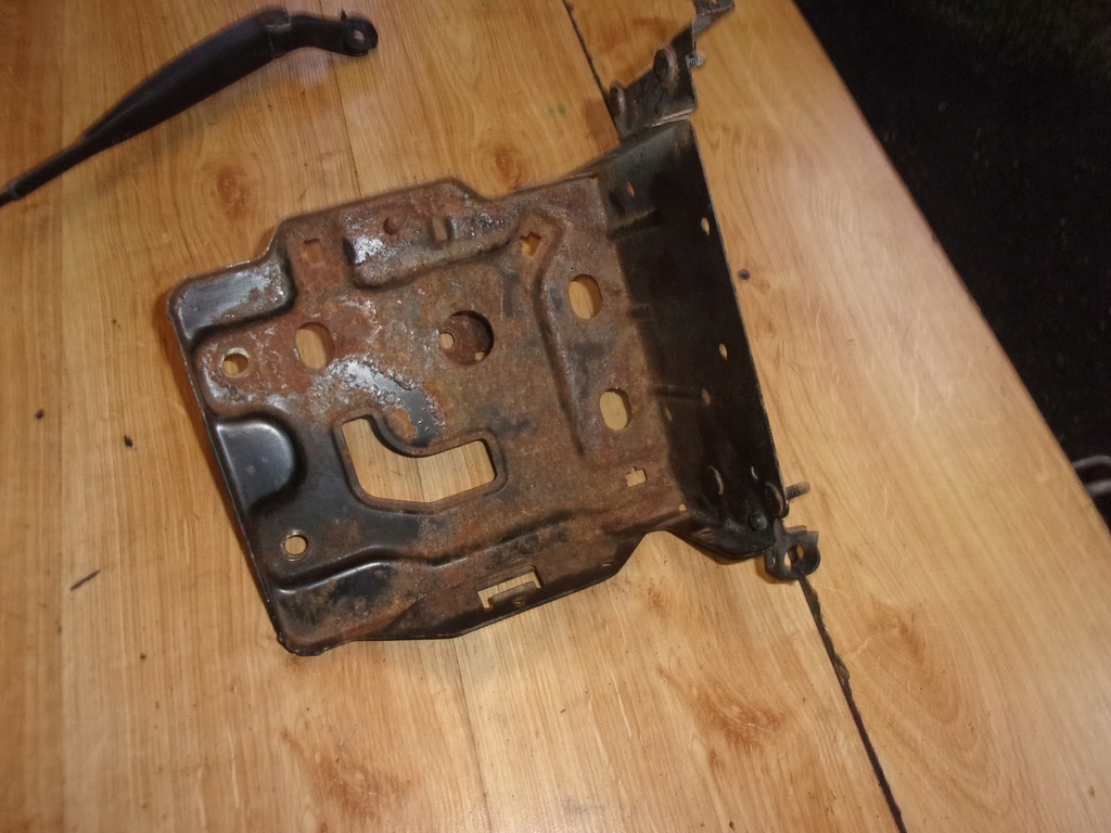 фото №1, Ford ka ii mk2 основание аккумулятор