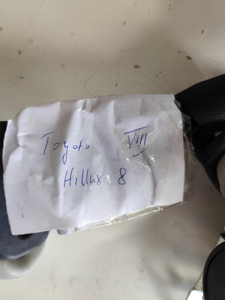 фото №5, Pas безпеки toyota hilux viii 8- правий задня lub лівий перед передній