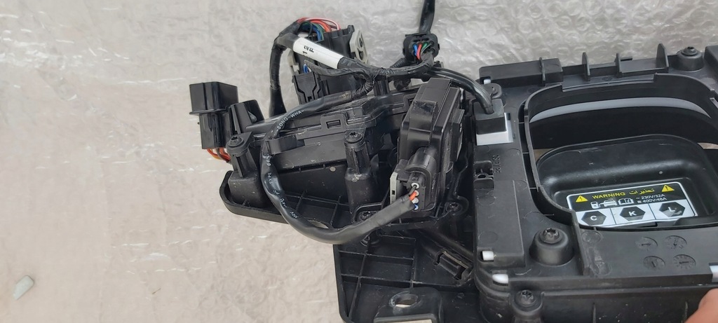 фото №10, Кришка роз'єм заряджання hyundai kona 86340-k4aa0