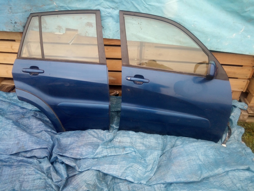 фото №1, Toyota rav4 00-05 дверь правое задняя цвет 8m6