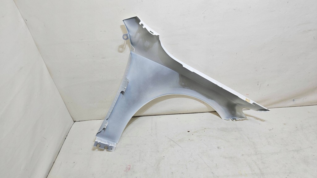 Крило перед передній ліве mercedes cla c174 a174 w174 25r a1748810100 Ціна