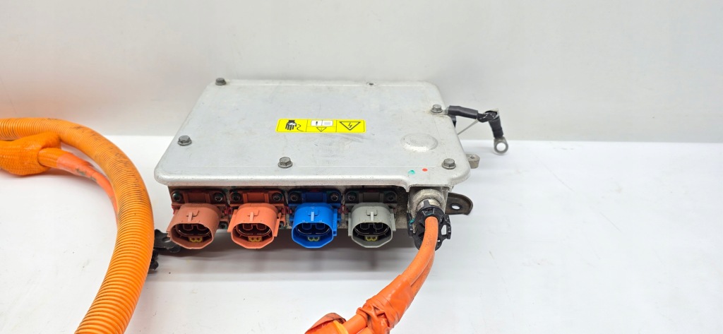 Перетворювач напруги tesla model s 1028843-00-c Оригінал