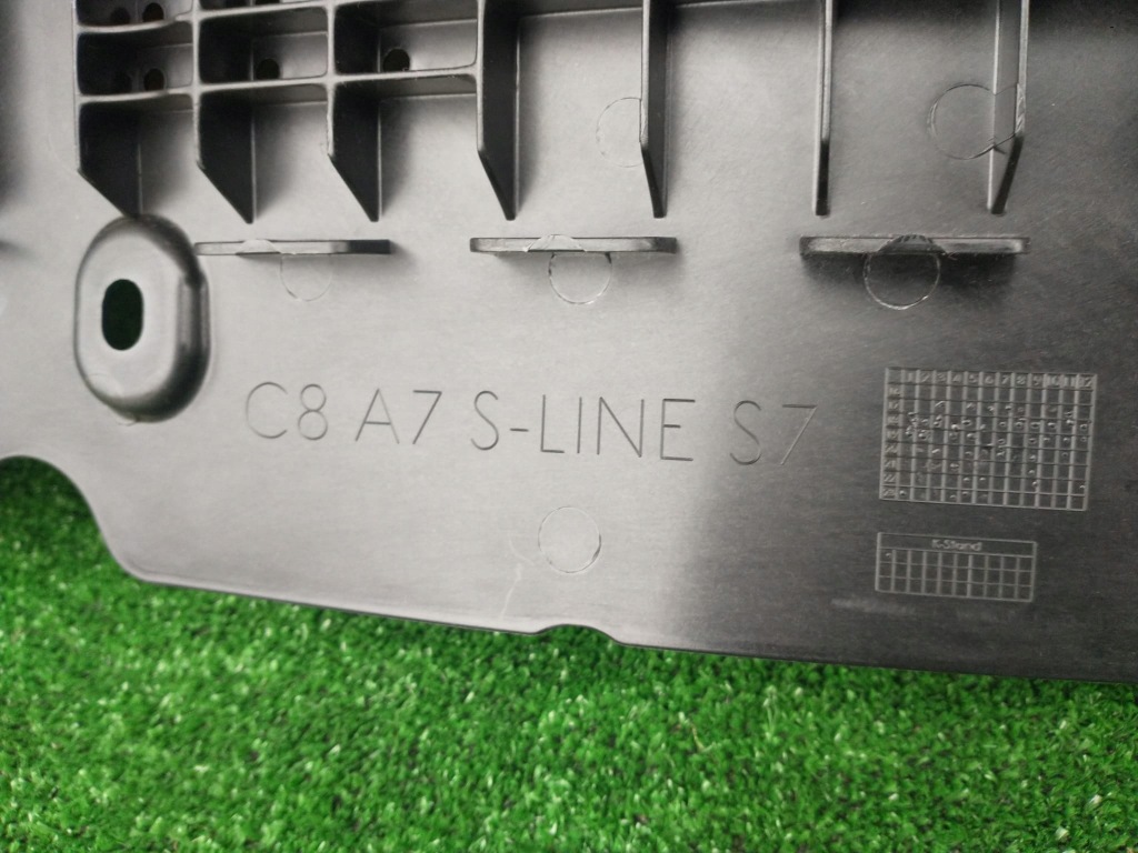 Захист pod бампер перед спойлер audi a7 c8 s line 4k8 4k8807611a nowa Зі Шроту