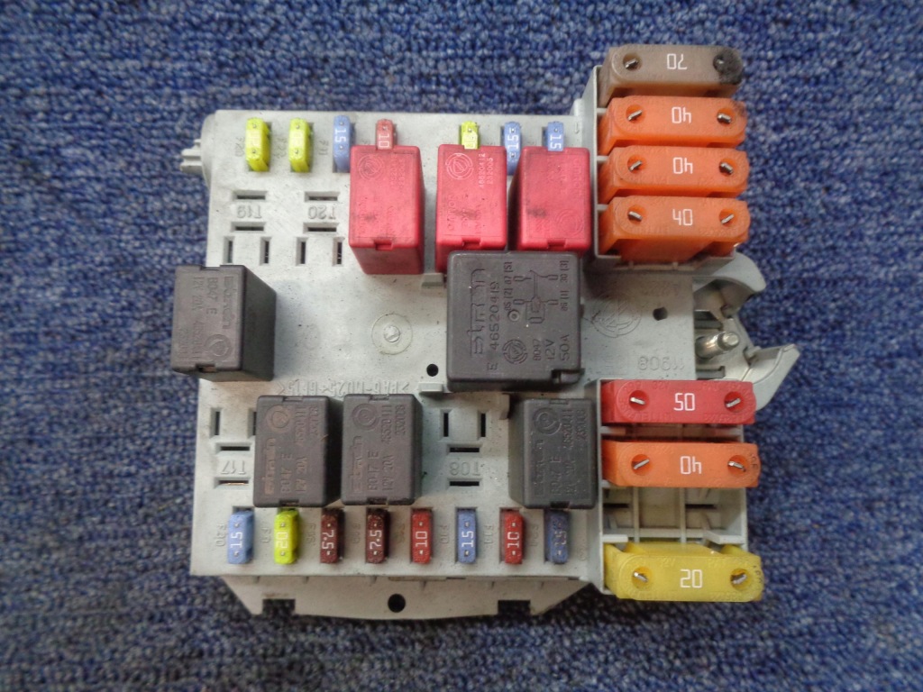 фото №1, Коробка запобіжників alfa romeo 159 1,9 jtd 50504455