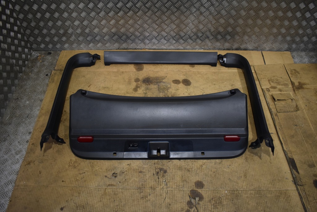 фото №1, Idealna захист накладка кришки багажника porsche panamera 971 1