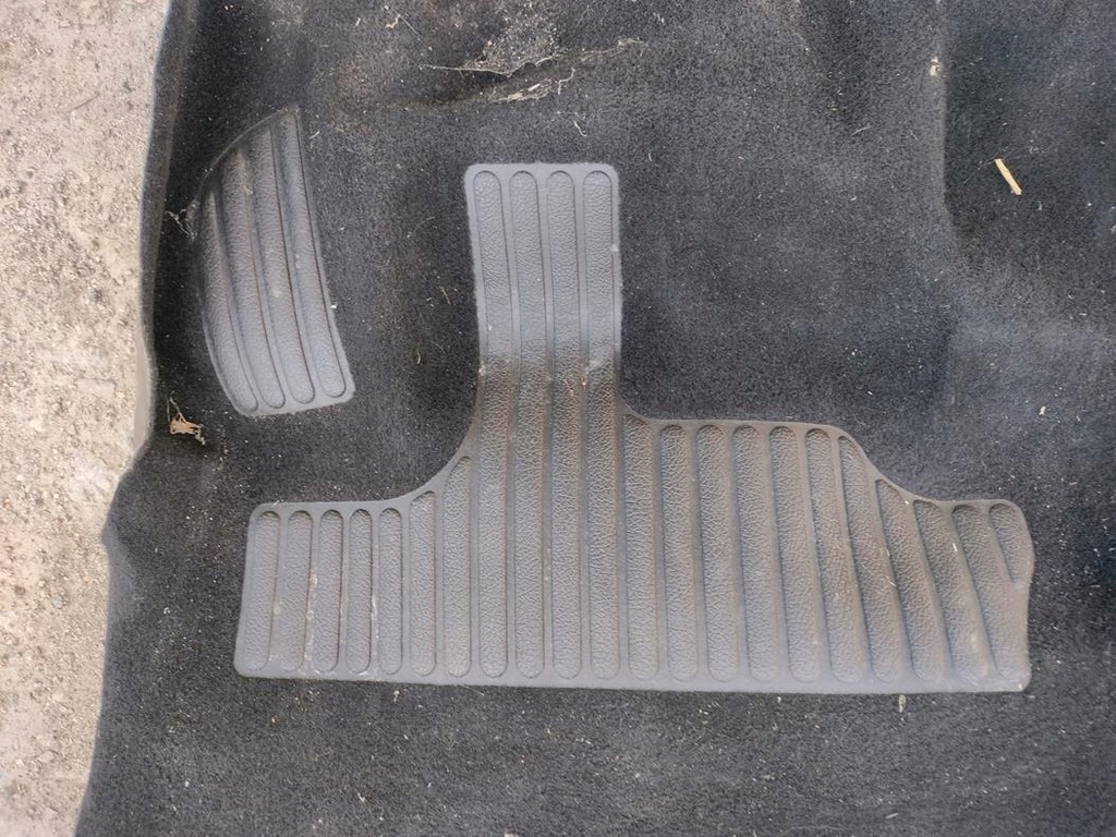 фото №4, Обшивка пол перед renault clio iii оригинальный номер